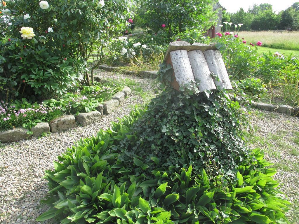 Les Sources Bed and Breakfast Poilley  Εξωτερικό φωτογραφία