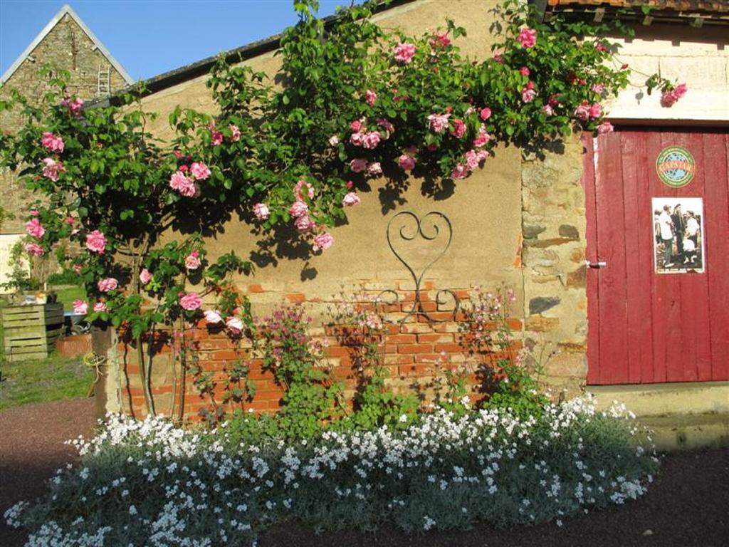 Les Sources Bed and Breakfast Poilley  Εξωτερικό φωτογραφία