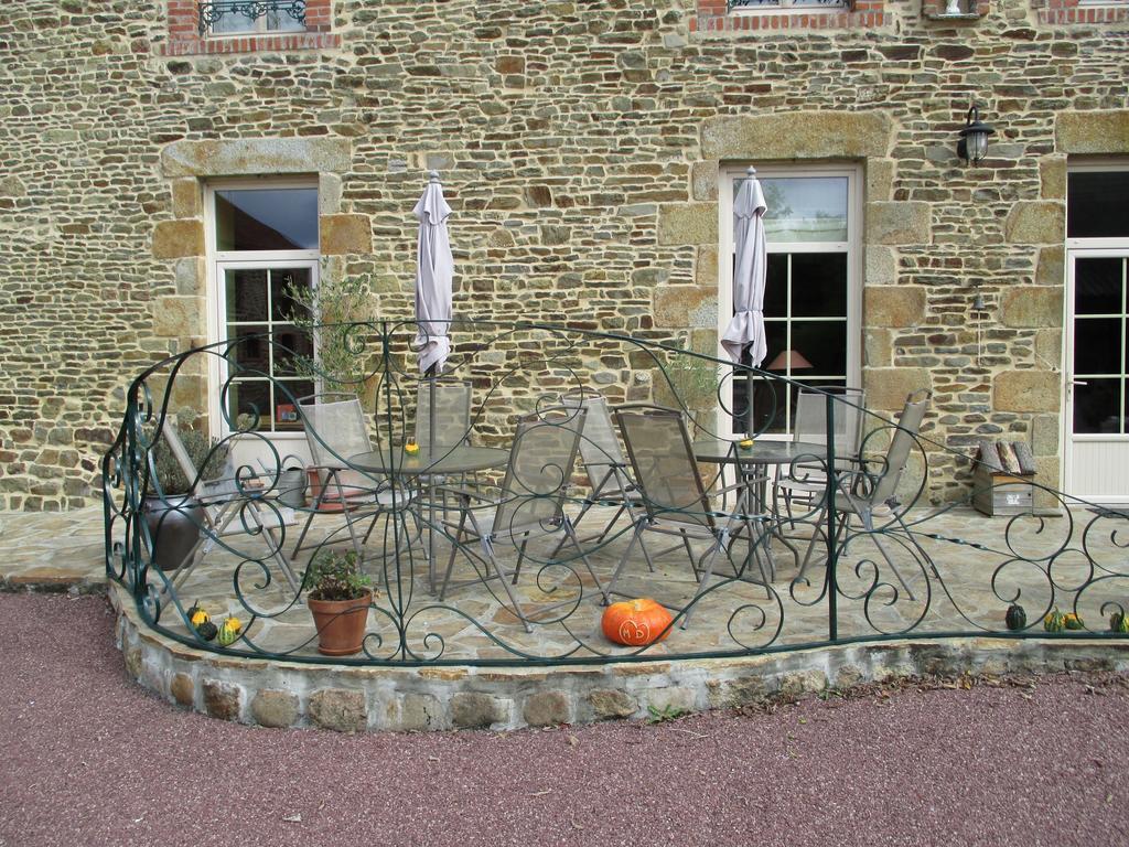 Les Sources Bed and Breakfast Poilley  Εξωτερικό φωτογραφία