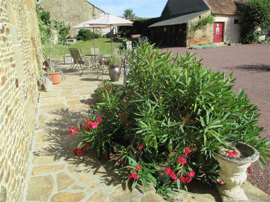 Les Sources Bed and Breakfast Poilley  Εξωτερικό φωτογραφία